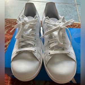 White on white Stan Smiths